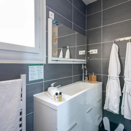 La Costiere - Independants - Espace Piscine Jacuzzi * Lunel (Herault)