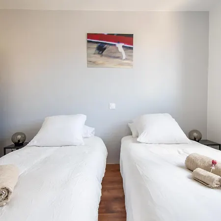 Apartment La Costiere - Independants - Espace Piscine Jacuzzi