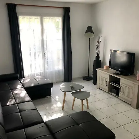 La Costiere - Independants - Espace Piscine Jacuzzi Apartment