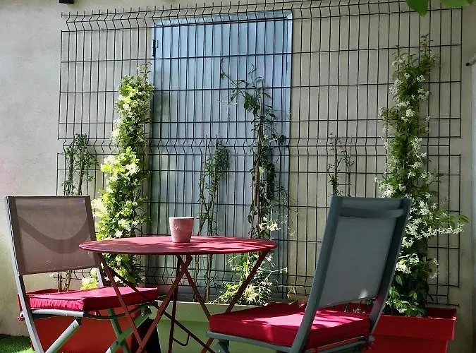 La Costiere - Independants - Espace Piscine Jacuzzi 吕内尔