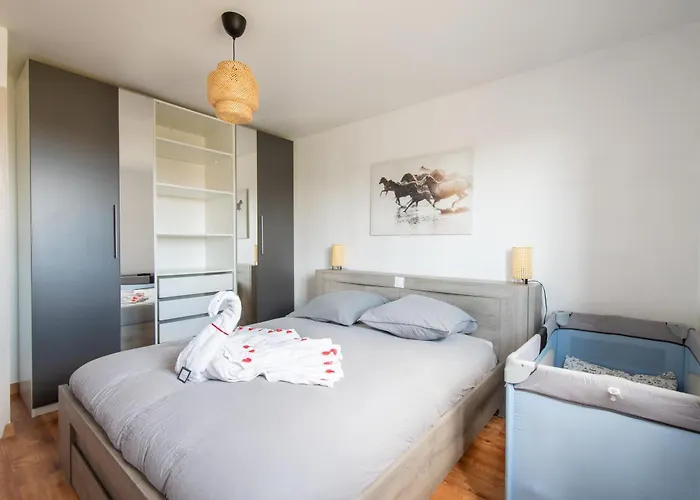 La Costiere - Independants - Espace Piscine Jacuzzi 吕内尔