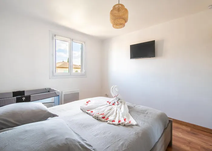 La Costiere - Independants - Espace Piscine Jacuzzi Apartman
