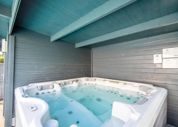 La Costiere - Independants - Espace Piscine Jacuzzi Lunel