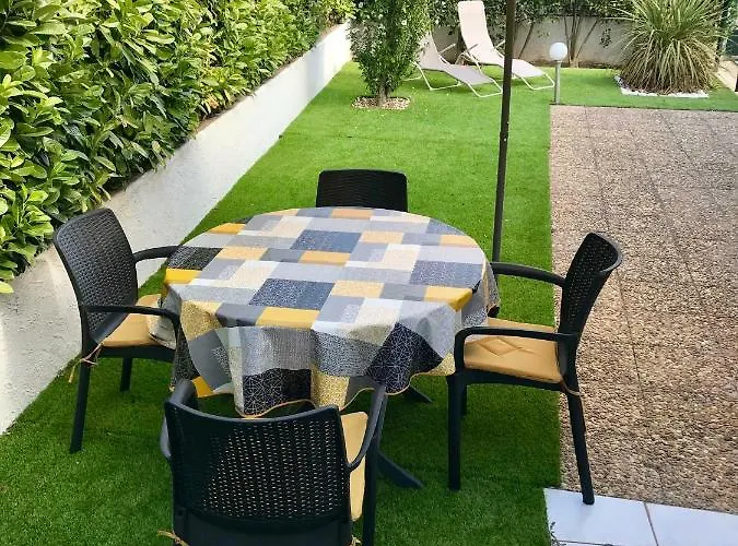 La Costiere - Independants - Espace Piscine Jacuzzi Apartman